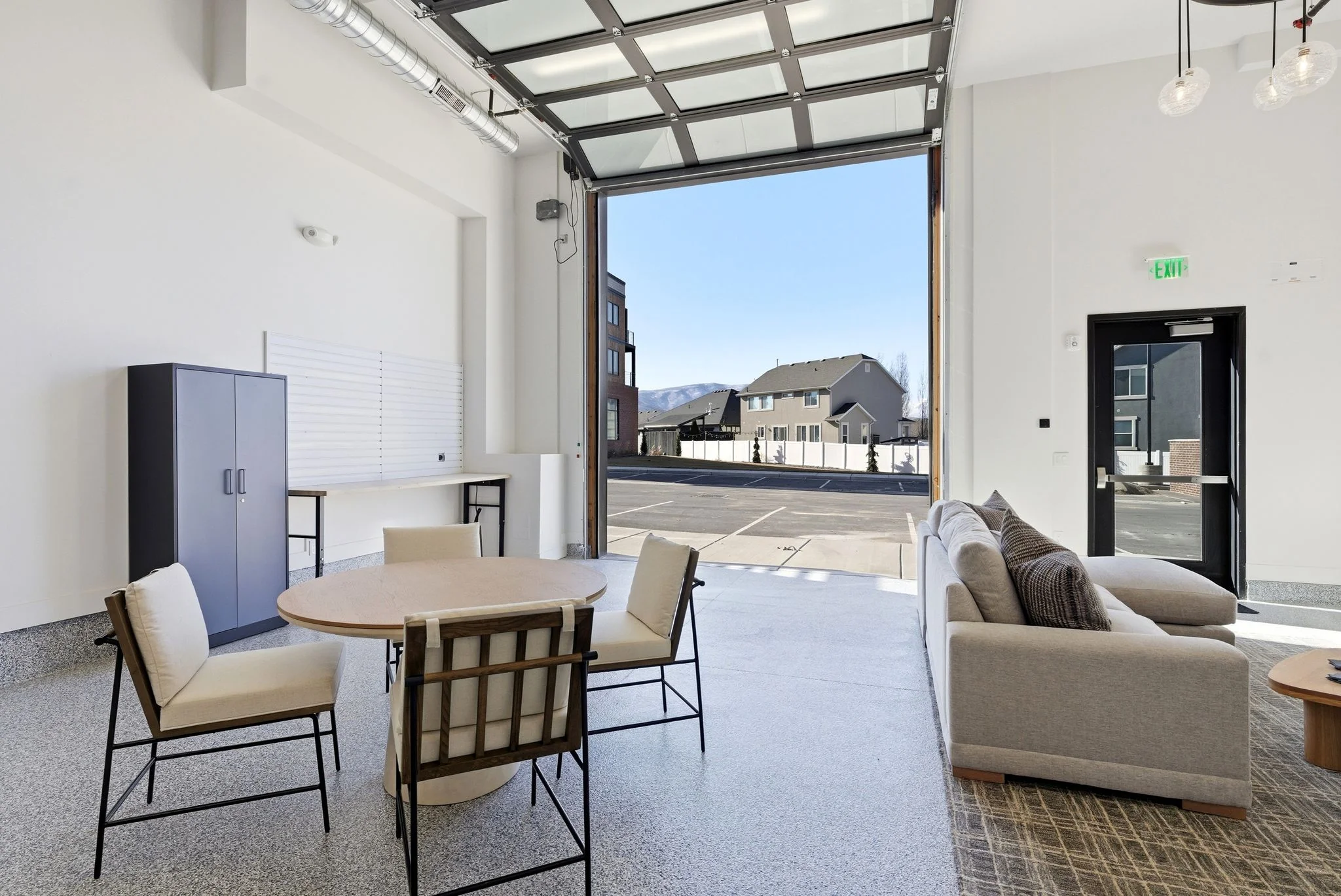 Open bay door